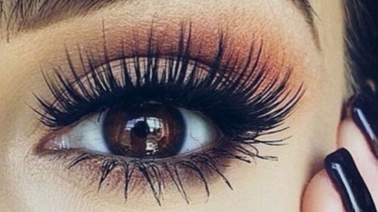 Interesting Facts About Artificial Eyelash Extensions