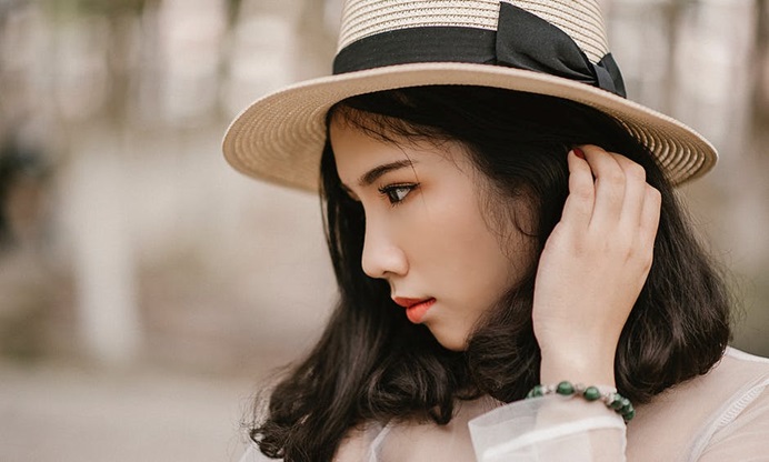 How to Choose the Best Hat to Complement Your Face Shape